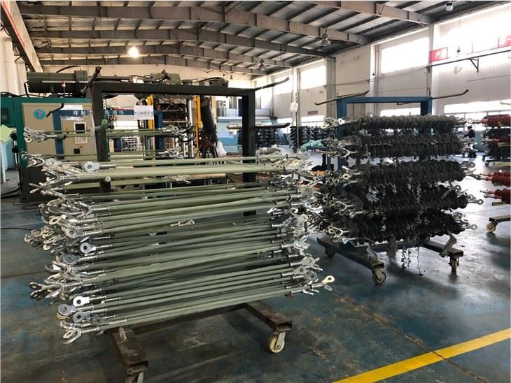 145kV Composite Suspension Insulator 120kN(3)